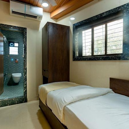 Hotel Empire - Near Mumbai International Airport Экстерьер фото