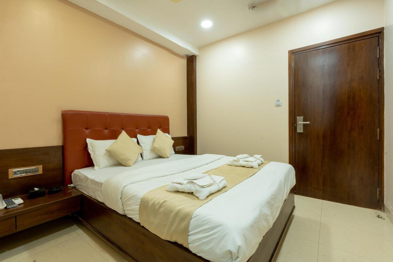Hotel Empire - Near Mumbai International Airport Экстерьер фото
