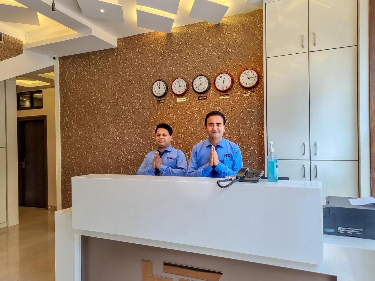 Hotel Empire - Near Mumbai International Airport Экстерьер фото