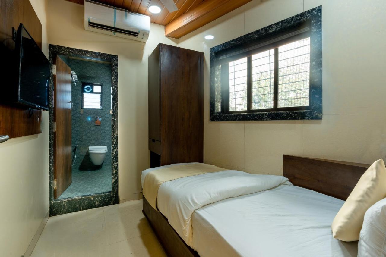 Hotel Empire - Near Mumbai International Airport Экстерьер фото