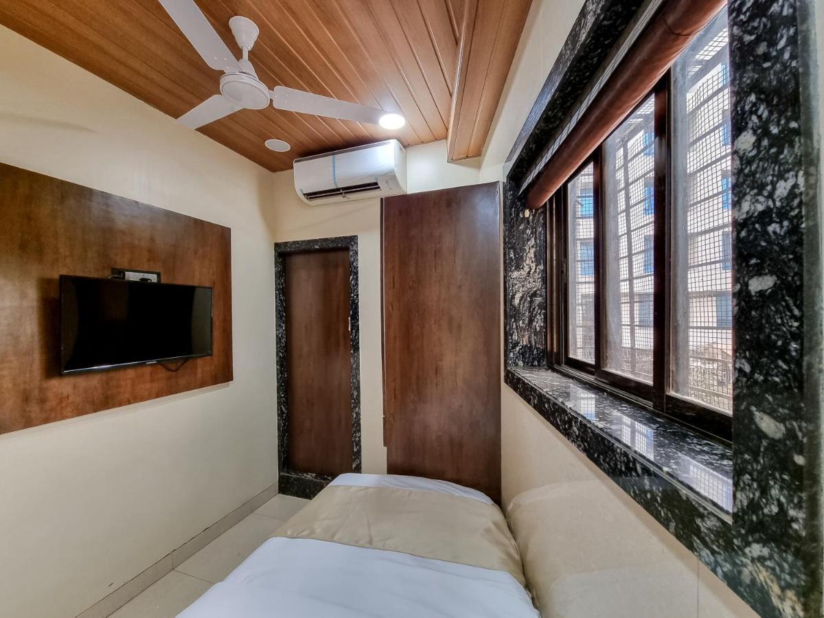Hotel Empire - Near Mumbai International Airport Экстерьер фото