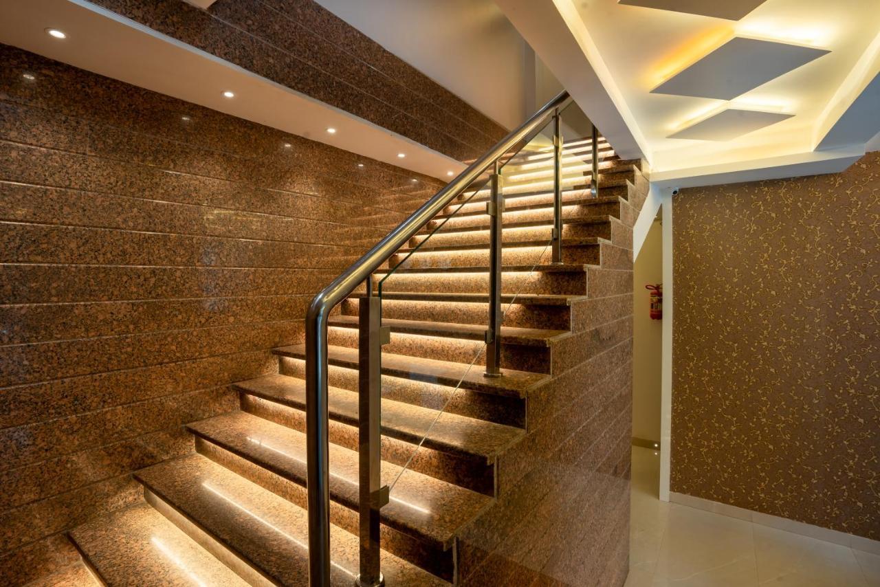 Hotel Empire - Near Mumbai International Airport Экстерьер фото